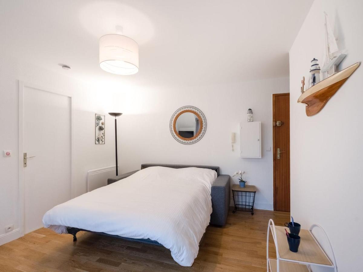 Apartment In A Residence By The Sea 贝桑于潘港 外观 照片